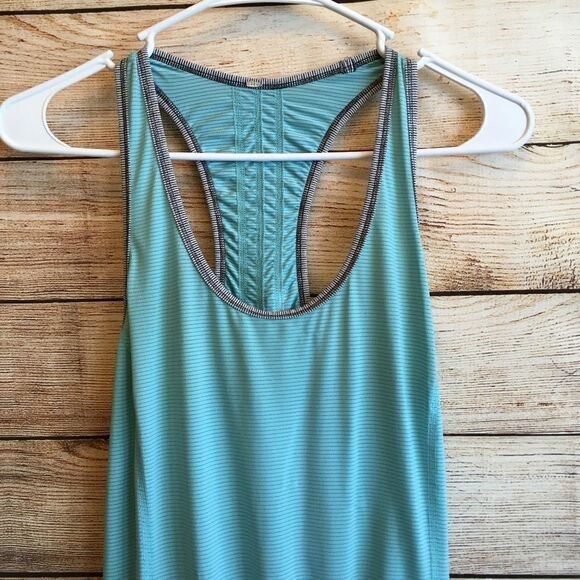 LULULEMON TANK TOP WITH SHIRRED RACER BACK - Picture 2 of 7